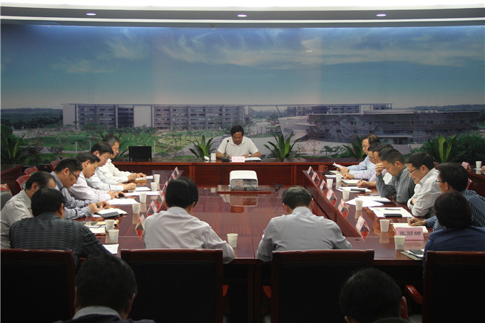 集團黨委中心組舉行集體學(xué)習(xí)會