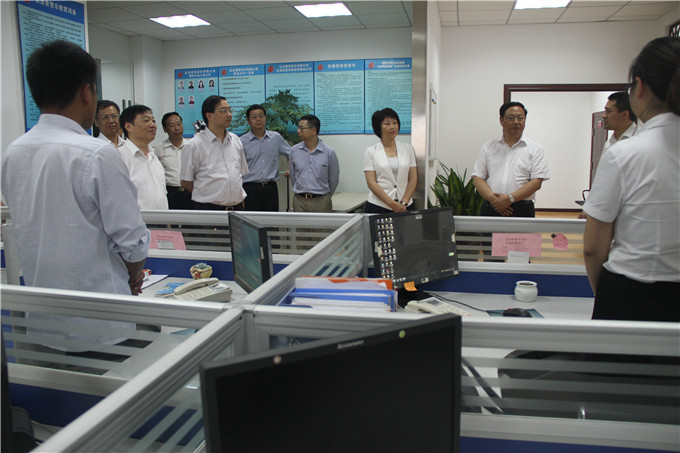 集團領(lǐng)導班子考察調(diào)研集團駐淮安企業(yè)和機構(gòu)