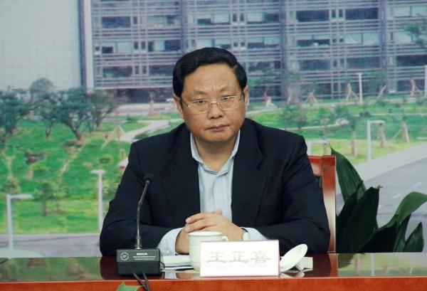集團召開黨的群眾路線教育實踐活動總結(jié)大會