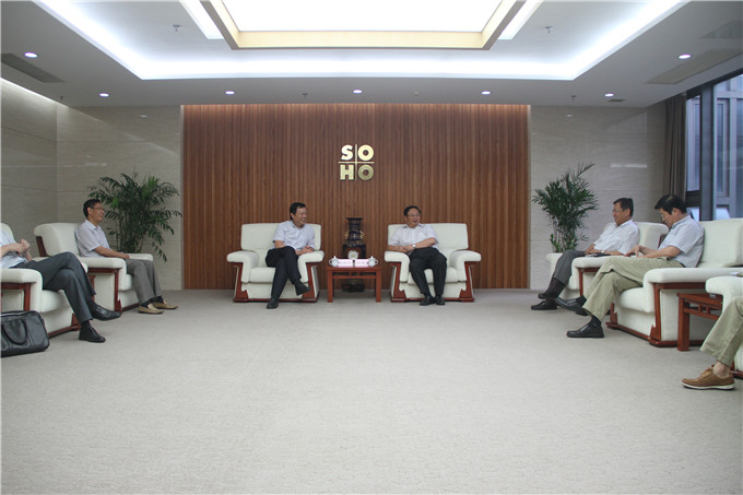 王正喜會(huì)見中國(guó)信保江蘇分公司總經(jīng)理汪滌凡